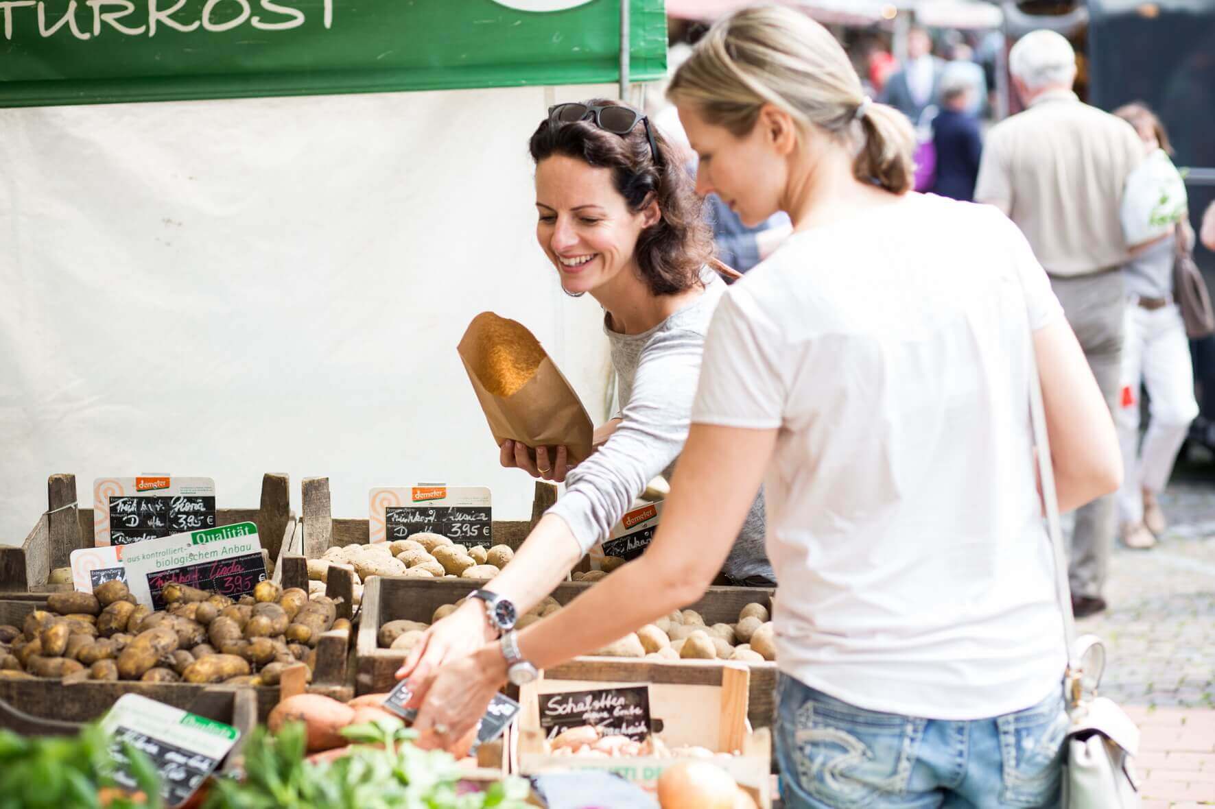 Rabea Kieß geht bewusst Einkaufen, um sich gesund zu ernähren, sich zu bewegen und damit den Stoffwechsel anzuregen